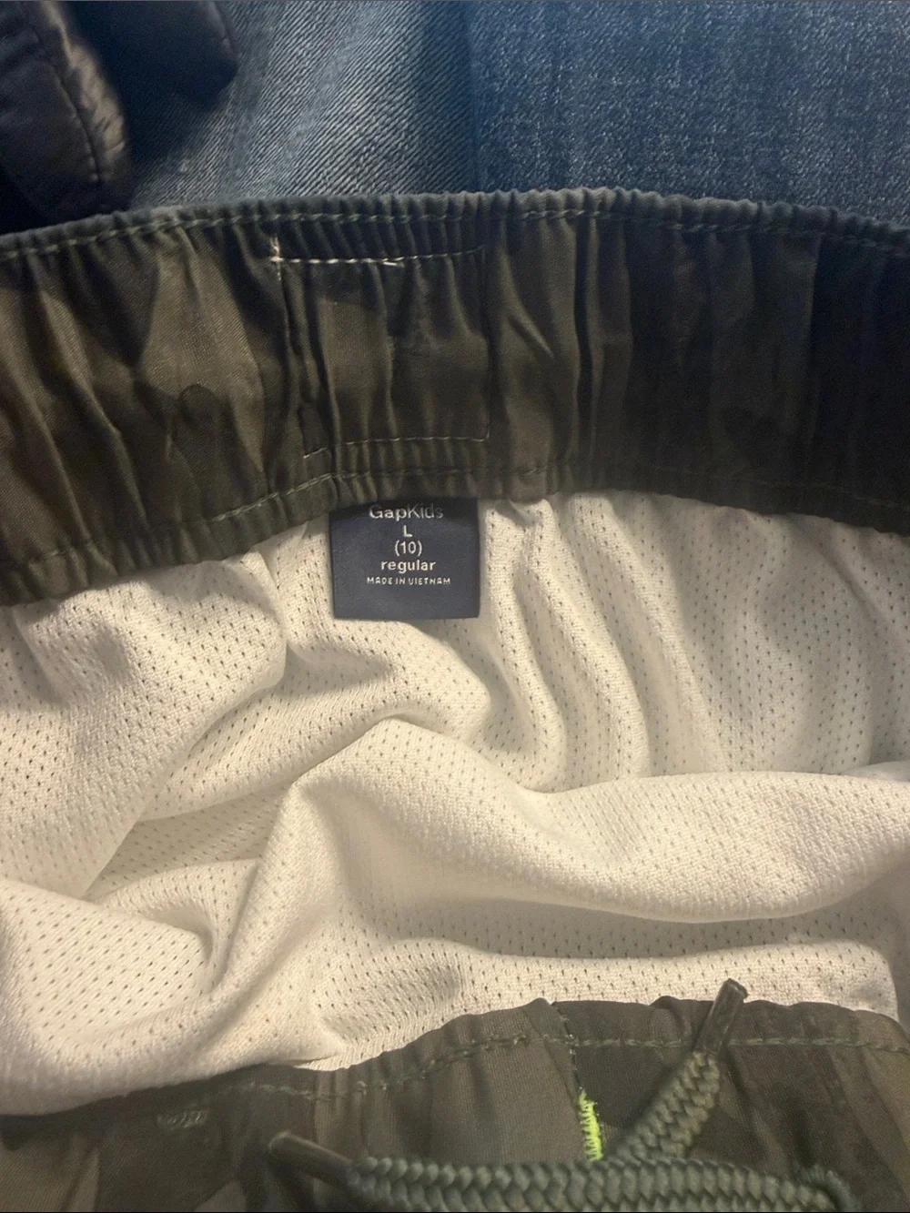 GAP Boys' Camo Swim Trunks with Lime Drawstring 10 (5240irina)